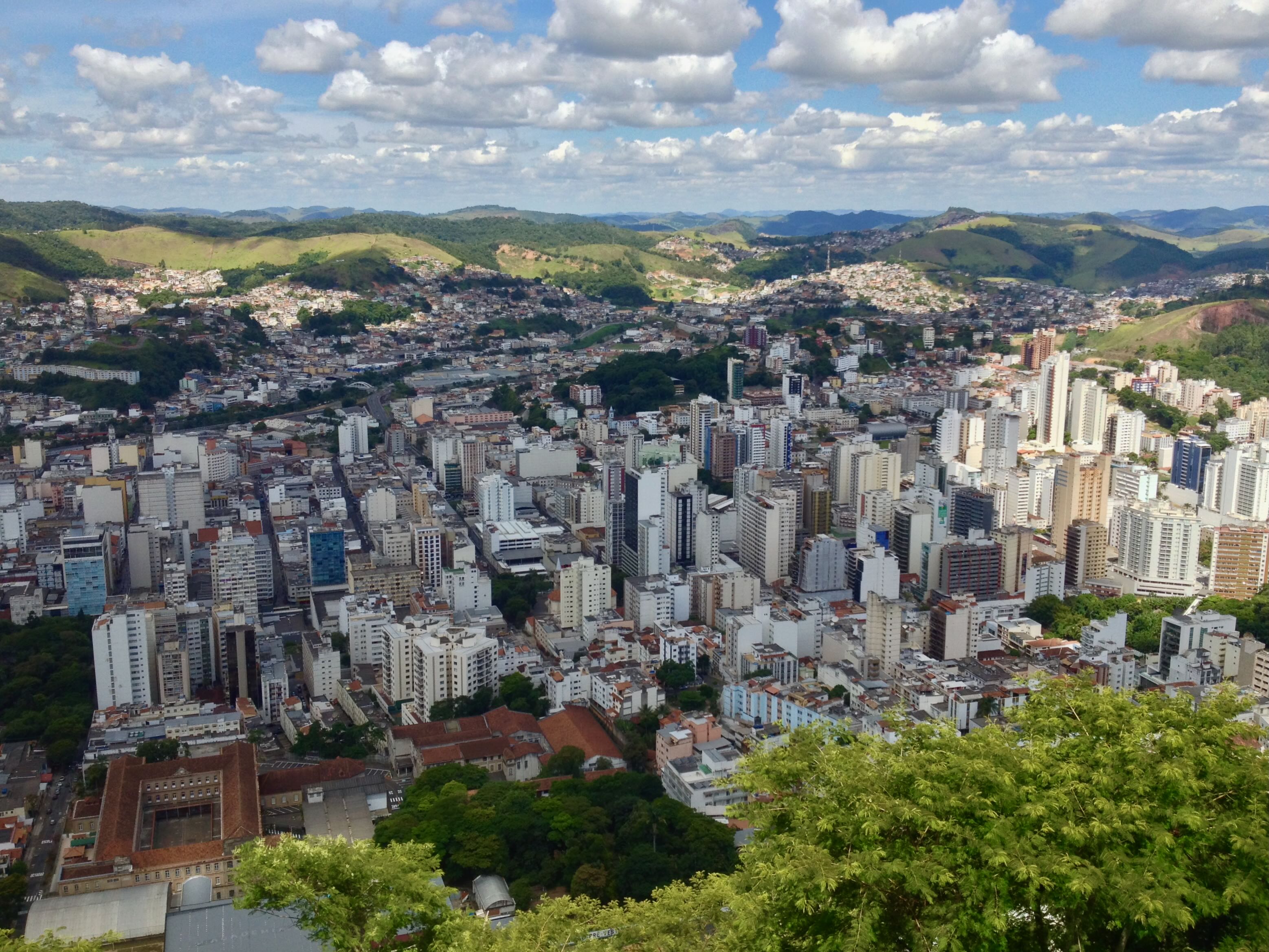 Imagem aérea de Juiz de Fora.