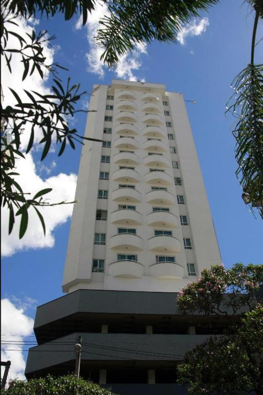 Fachada do Hotel Victory Suites